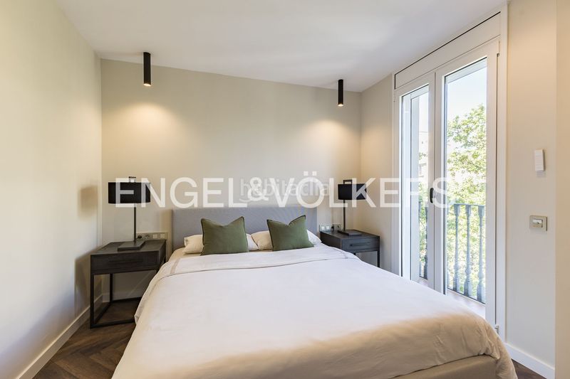 Foto 915da7b9-e5ac-4e48-a9c7-ef84e76d76fe. Àtic amb calefacció a Sant Antoni Barcelona