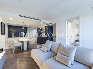 Penthouse in Sant Antoni. Ático con exquisita reforma a pocos metros de plaça universitat