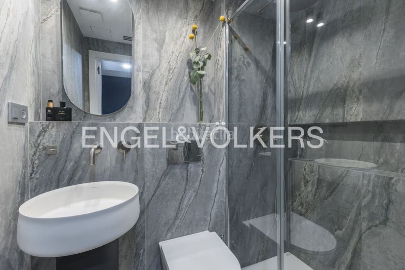 Foto b7a4b517-f132-41a7-9837-41af4cea89b7. Àtic amb calefacció a Sant Antoni Barcelona