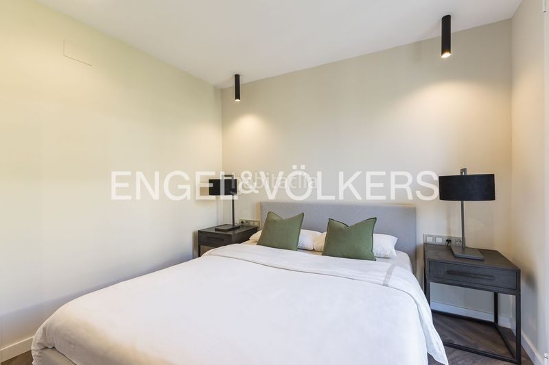 Foto ce952b0a-fd02-4fca-a9cf-54bce25ad87f. Àtic amb calefacció a Sant Antoni Barcelona