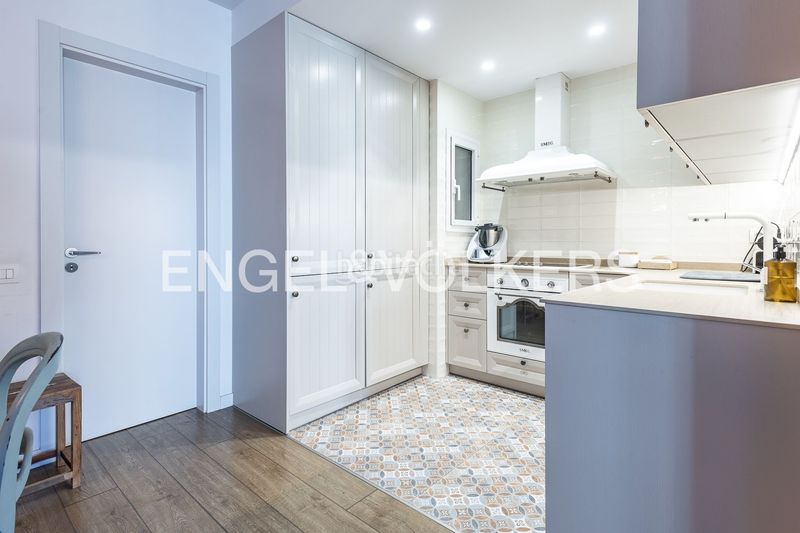 Foto 065b0eb0-3343-4bb9-801f-5f7ed345fd0f. Pis amb calefacció a Tres Torres Barcelona