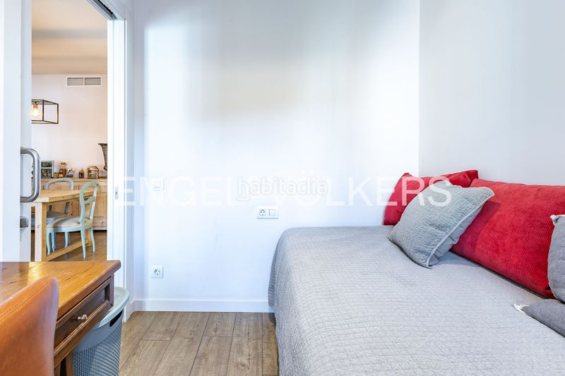 Foto 5c66de62-f194-452e-b196-cc68b6027e96. Pis amb calefacció a Tres Torres Barcelona