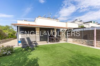 Reihenhaus in Fondo Somella. Exclusiva casa pareada con amplias terrazas