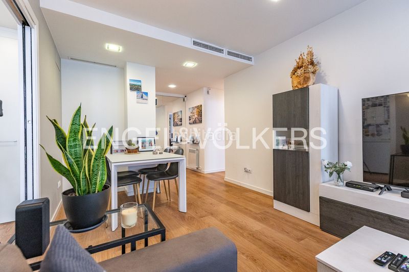 Foto b8f09b3b-3ce9-40ad-9832-6e1d359e79f8. Pis amb calefacció aparcament a Covadonga Sabadell