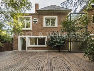 Location Maison à Pedralbes. Maravillosa casa con jardin y piscina en pedralbes