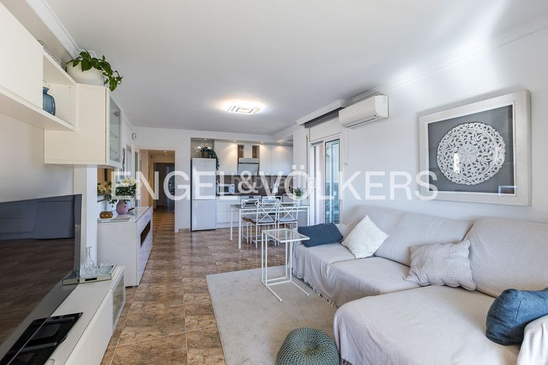 Foto 4e0b50a5-5ead-4c80-8dfd-3ffb7f0c450a. Àtic amb calefacció aparcament piscina a Coma-ruga platja Coma-ruga