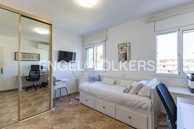 Foto 7a4d98f4-d9b5-4ed0-9f92-1959048791c1. Àtic amb calefacció aparcament piscina a Coma-ruga platja Coma-ruga