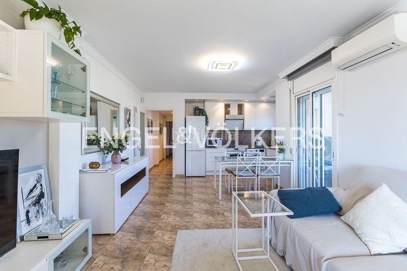 Foto 973554fa-c430-4907-a98b-56949f25d3c0. Àtic amb calefacció aparcament piscina a Coma-ruga platja Coma-ruga