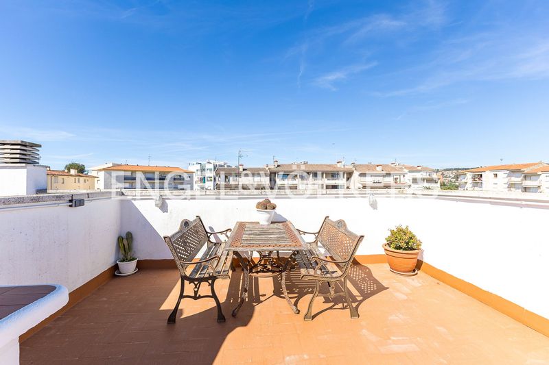 Foto b28effe9-85a6-4781-afd4-543f9126de7d. Àtic amb calefacció aparcament piscina a Coma-ruga platja Coma-ruga