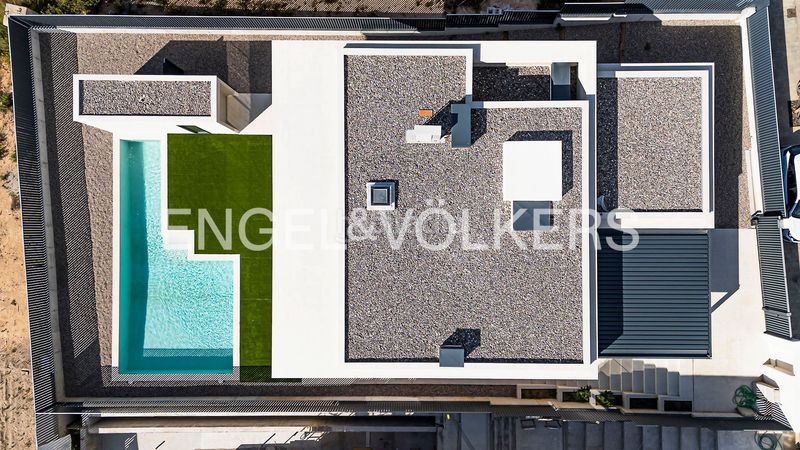Foto c79a2b0a-aa74-414b-8f04-b56576423da0. Casa amb calefacció aparcament piscina a Can Pei Sitges