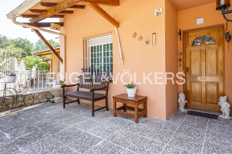 Foto 7c1d9096-6cf3-4945-9d64-4114b585b640. Casa amb calefacció aparcament a Gualba