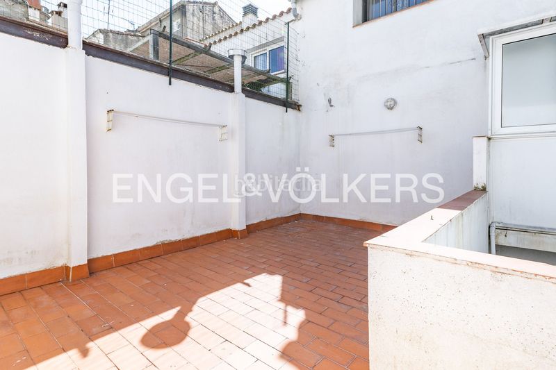 Foto d05f9db3-400b-4647-9b69-5c024393e8aa. Casa amb calefacció a Canet de Mar