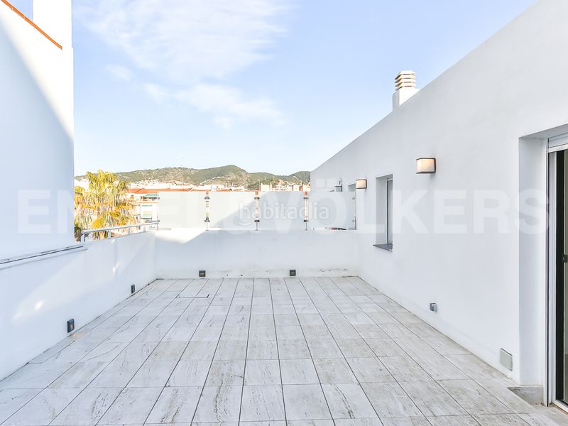 Foto 085da4c4-7ca2-4210-aef5-37e6c14ba82f. Lloguer àtic amb calefacció piscina a Centre Sitges