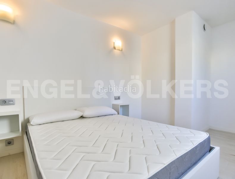 Foto 094656b1-e350-4024-81af-7fe1934f75e2. Lloguer àtic amb calefacció piscina a Centre Sitges