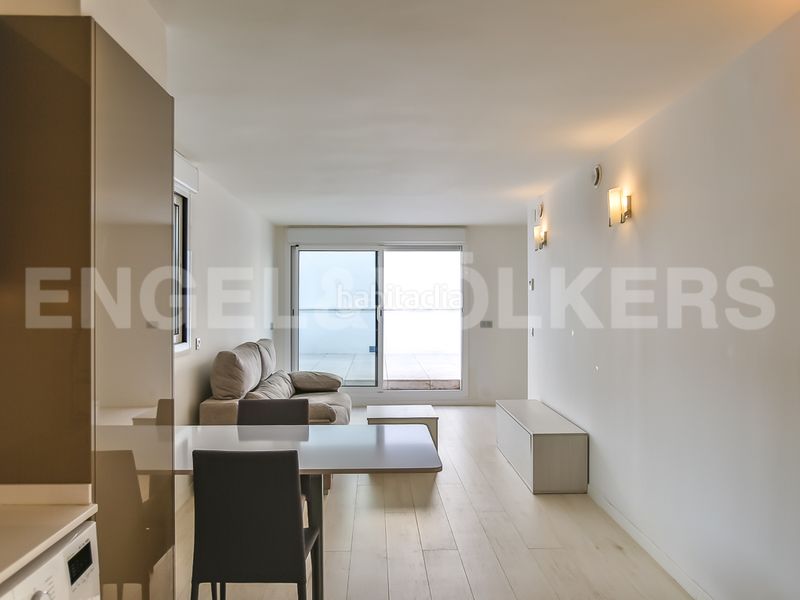 Foto 7ed4d081-d8b7-46b7-9d08-0daa3393b0fc. Lloguer àtic amb calefacció piscina a Centre Sitges