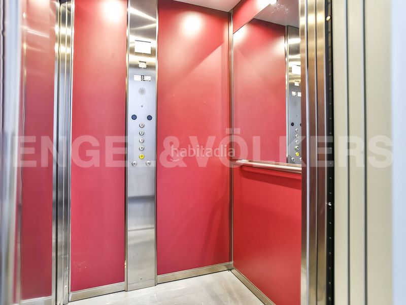 Foto ddbd07fa-3643-4fd9-99b1-dfd45da93134. Lloguer àtic amb calefacció piscina a Centre Sitges