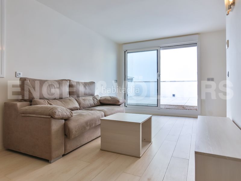 Foto fe98ae3f-3c6c-4676-9ccb-0dcf69d475db. Lloguer àtic amb calefacció piscina a Centre Sitges