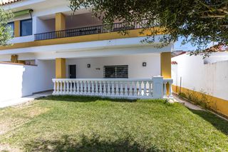 Casa adosada en Bardaji-El Molí de Baix. Casa pareada dividida en dos viviendas independientes cerca de l