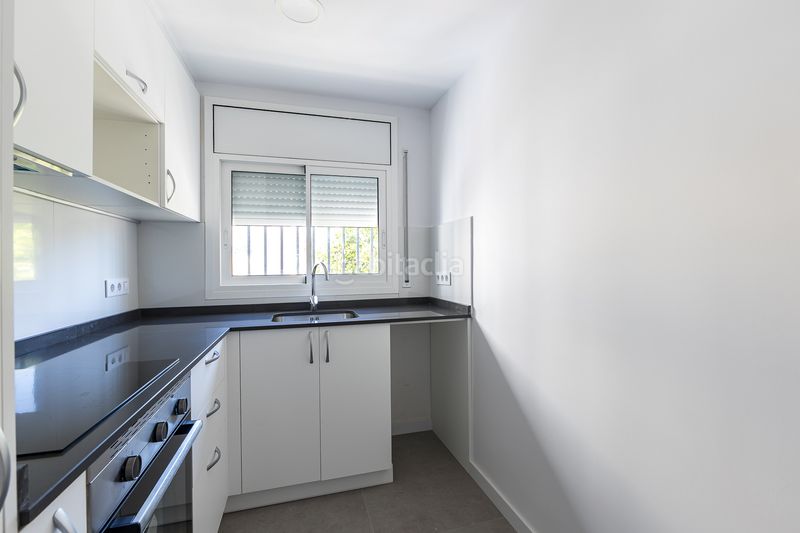 Foto c661105e-b563-4c51-bb92-0bd7e184ddf9. Casa adossada amb calefacció a Bardaji-El Molí de Baix Cubelles