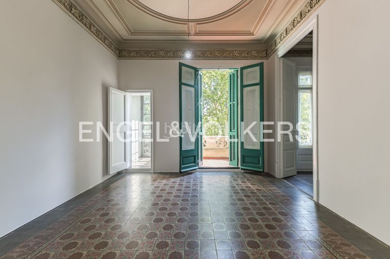 Foto f6d87109-111d-49a6-8774-02520432adbe. Pis amb calefacció a Dreta de l´Eixample Barcelona