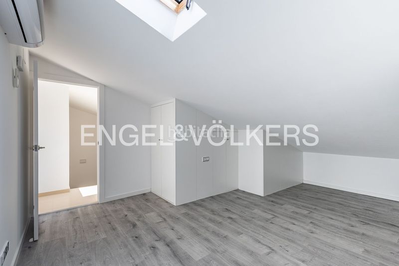 Foto aadd0d30-e57a-418d-a787-51a30c0fc6bb. Pis amb calefacció a Creu Alta Sabadell