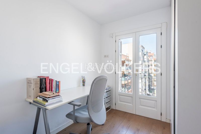 Foto 0daaa54f-d904-468e-a172-33a7abacec8f. Àtic amb calefacció a La Nova Esquerra de l´Eixample Barcelona