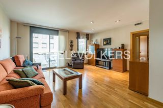 Lloguer Pis a Poblenou. Estupendo piso temporal con piscina en rambla poblenou