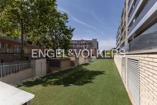 Appartamento in El Gall. Encantador y luminoso piso en esplugues