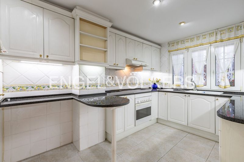 Foto 616021d2-bbd1-4d47-963a-11eae56c5aea. Casa amb calefacció aparcament a Zona Nord Rubí