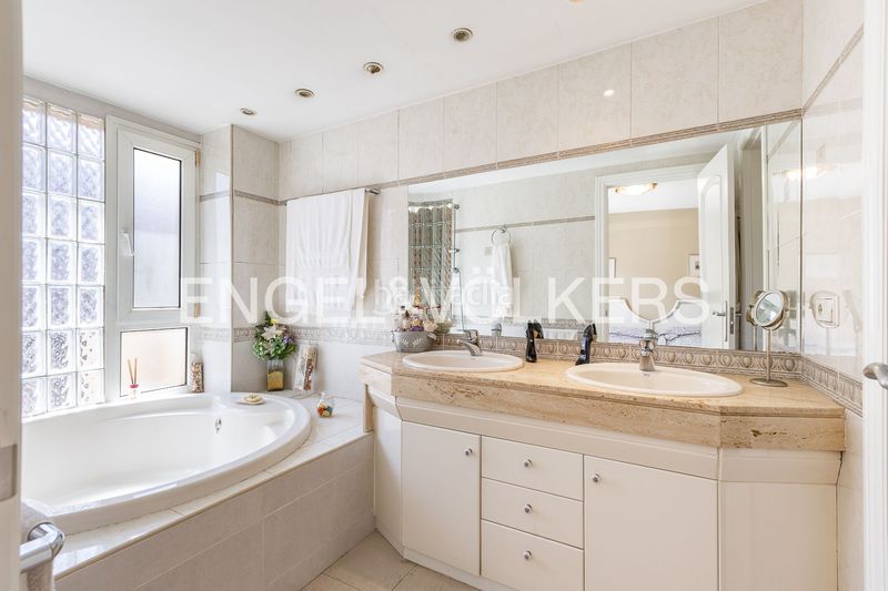 Foto 765db74b-6c25-4725-a193-5ef373c1dcb2. Casa amb calefacció aparcament a Zona Nord Rubí