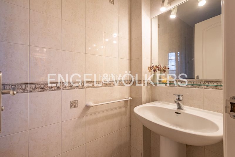 Foto 8619bc2c-c3f6-41a1-9be8-e32d3ba21614. Casa amb calefacció aparcament a Zona Nord Rubí