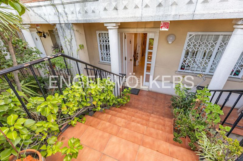 Foto b729390d-7eb4-439f-88f5-8f536b7f88a8. Casa amb calefacció aparcament a Zona Nord Rubí