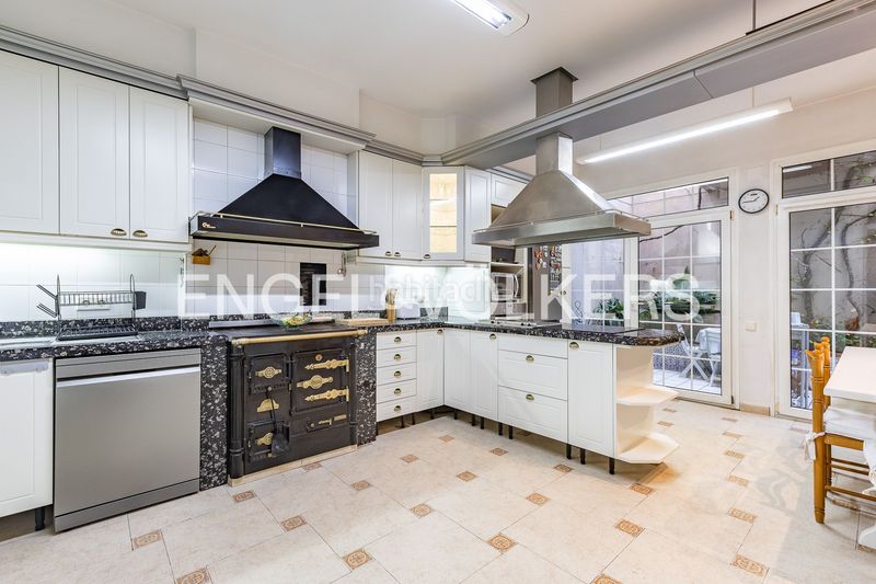 Foto c11266ee-c6ca-4da5-be77-5d0ac8af2896. Casa amb calefacció aparcament a Zona Nord Rubí