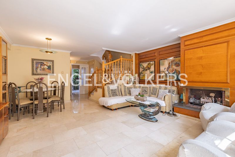 Foto e45d09d2-092c-4c22-9a8b-007325f9ca83. Casa amb calefacció aparcament a Zona Nord Rubí