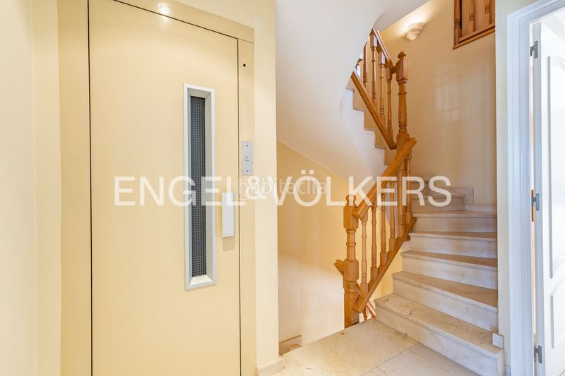 Foto fa33b38d-7b23-4b6a-a83c-650fa4d5e441. Casa amb calefacció aparcament a Zona Nord Rubí