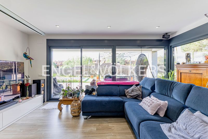 Foto 1aed0722-fdad-4c82-9756-5ac7f960d50e. Casa amb calefacció aparcament piscina a Begues