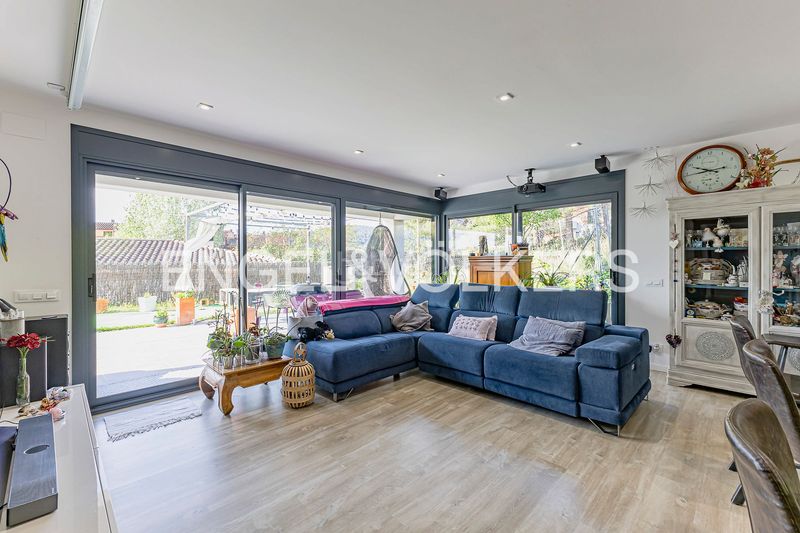 Foto 213e4cae-21e9-43e6-9331-ffb19cbe38b2. Casa amb calefacció aparcament piscina a Begues