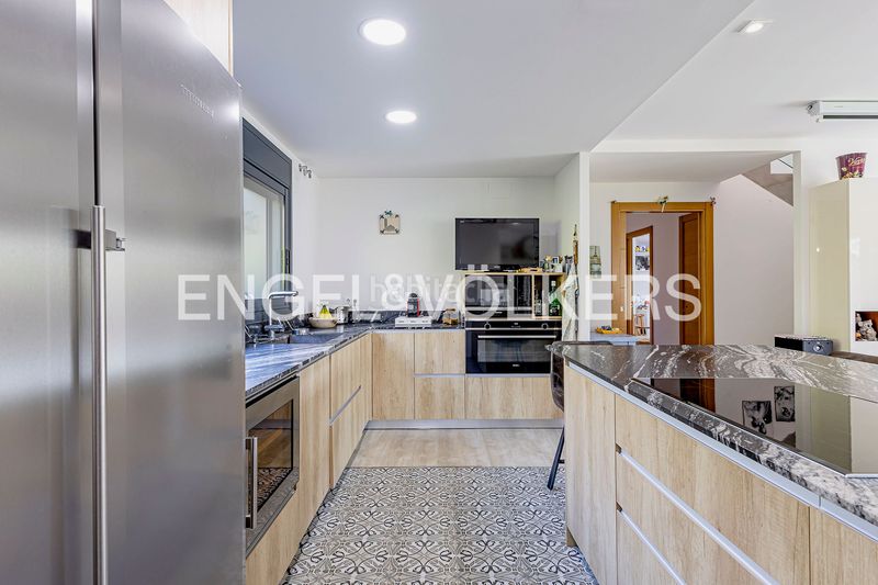 Foto 4003214a-71d9-408e-a521-daaa922726d5. Casa amb calefacció aparcament piscina a Begues