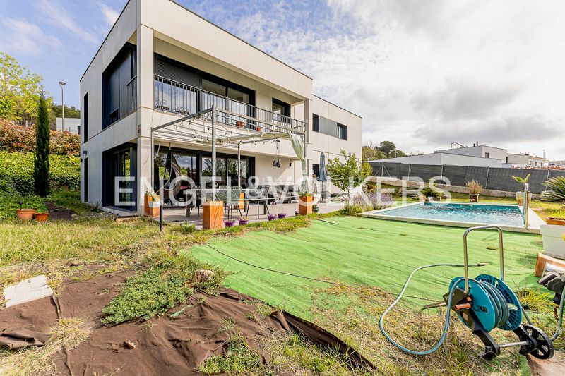 Foto 6c0070c0-5741-451f-a87c-c10ab4879d0b. Casa amb calefacció aparcament piscina a Begues