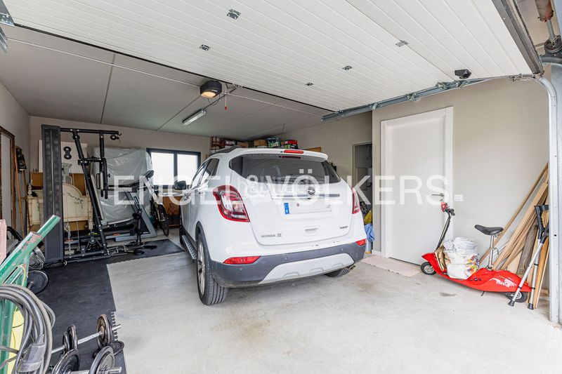 Foto 70a8b159-6d78-47d3-81d7-9eee8c000120. Casa amb calefacció aparcament piscina a Begues