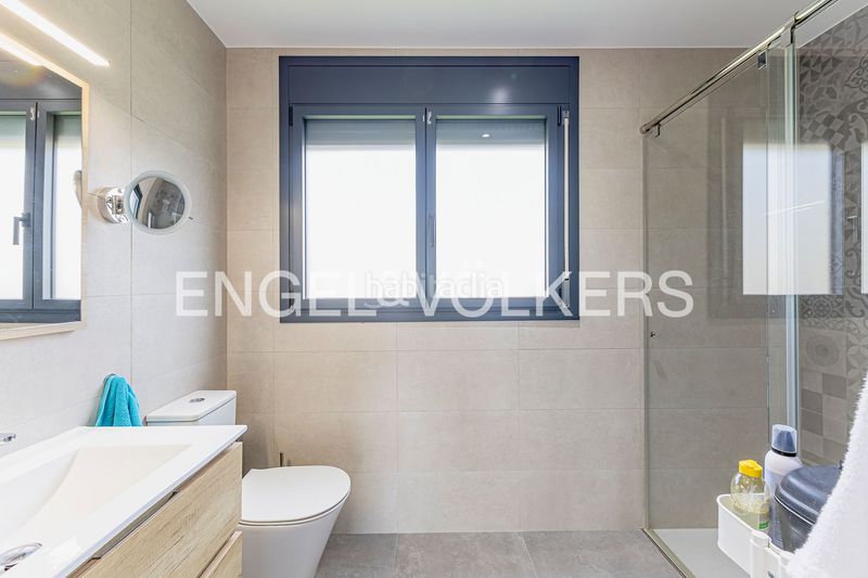 Foto 70dc2228-09a7-4bf0-9eec-baba65f42504. Casa amb calefacció aparcament piscina a Begues