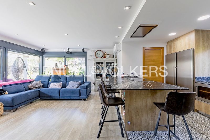 Foto b5c73b1a-347e-4081-a288-c8e78405ea84. Casa amb calefacció aparcament piscina a Begues