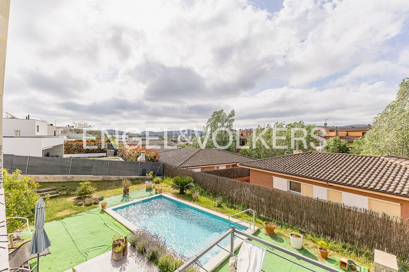 Foto d1519c09-3c38-4505-bcb9-4e4f0dfc502e. Casa amb calefacció aparcament piscina a Begues