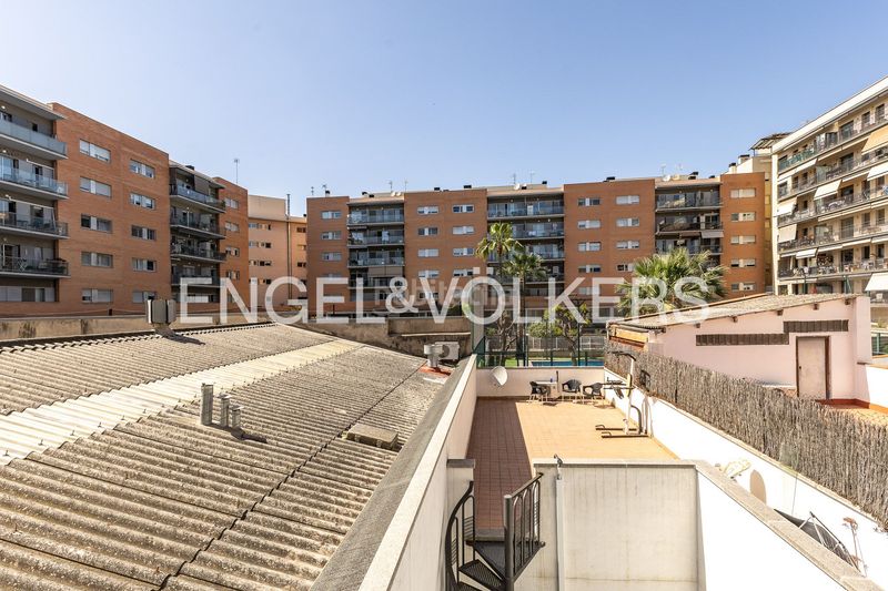 Foto 6b9653c8-7e70-4192-9f02-54d08e821ec2. Pis amb calefacció aparcament a Poblenou Barcelona