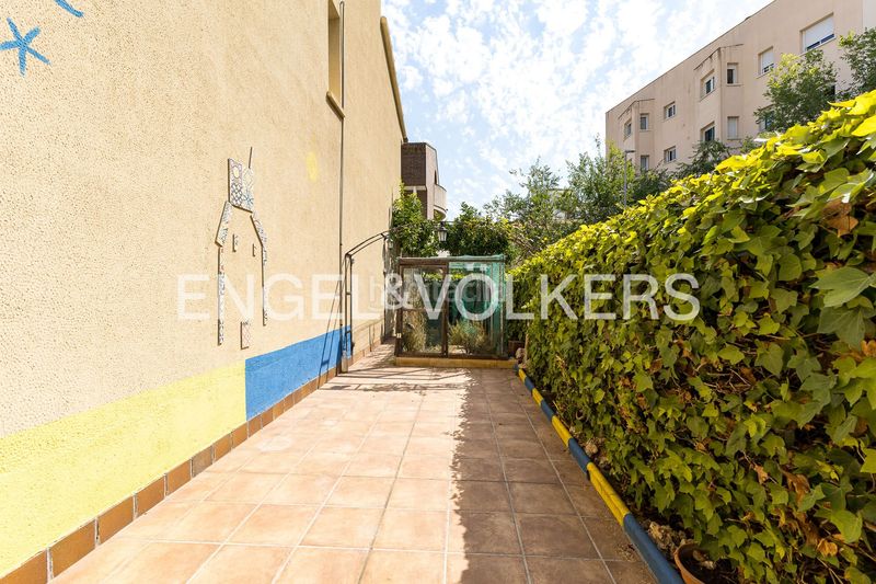 Foto 0b866706-6d25-4f42-9e0d-273cfa688ecd. Semi detached house with heating parking in Sant Joan Vilanova i la Geltrú