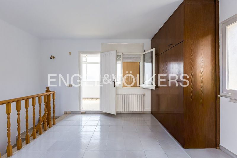 Foto 4d575d93-6cdc-49d6-b8f2-0c83aa0b36ab. Semi detached house with heating parking in Sant Joan Vilanova i la Geltrú