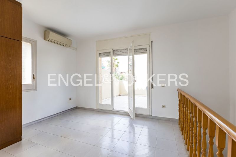 Foto 596f7e5e-1060-4c9b-9ad2-73103d1dda2a. Semi detached house with heating parking in Sant Joan Vilanova i la Geltrú