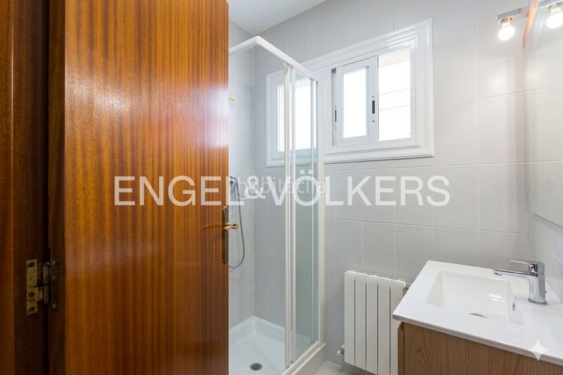 Foto 729ed77f-0306-4e92-9a8b-5a92e6a30dbd. Semi detached house with heating parking in Sant Joan Vilanova i la Geltrú