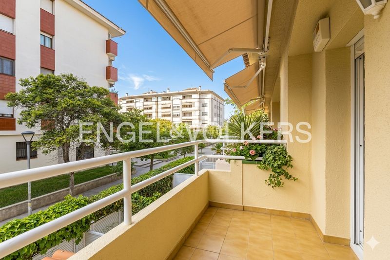 Foto a1f9808a-cd9a-4450-b7d4-c64cde2a3ae9. Semi detached house with heating parking in Sant Joan Vilanova i la Geltrú