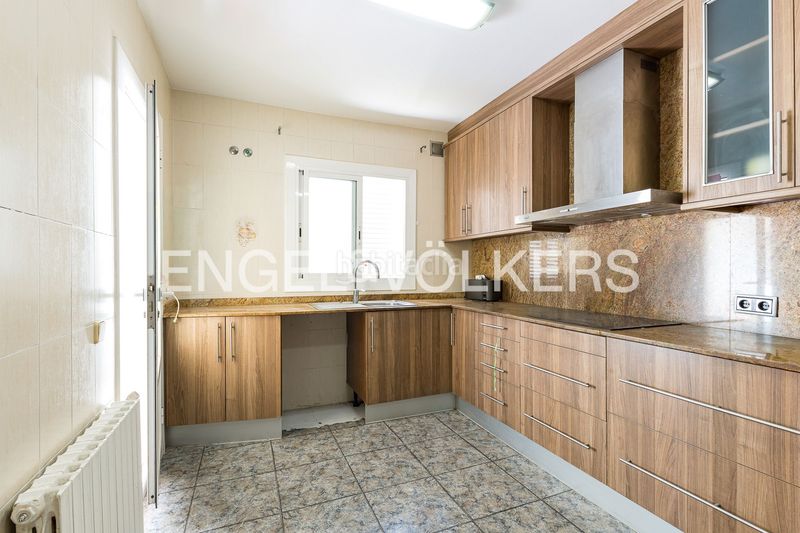 Foto fca9cc86-6e56-4a3a-b012-ff1b2a6264ab. Semi detached house with heating parking in Sant Joan Vilanova i la Geltrú